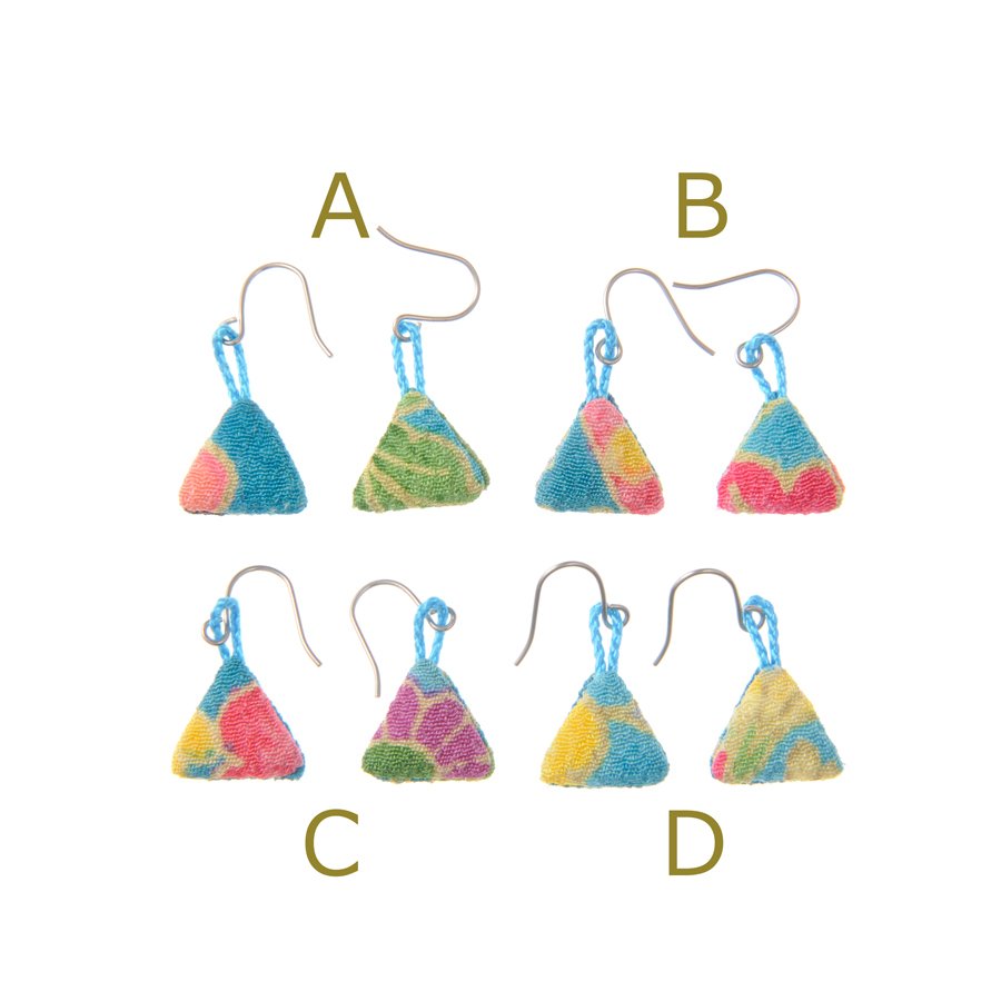 【オープン価格】【パラリンピックキャンペーン】和風ピアス 純チタン デルタ小 13mm 青24C 小顔 揺れるデザイン  HANAJYUTSU