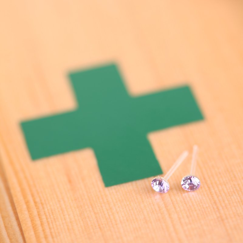 セカンドピアス 樹脂 Swarovski スワロフスキー φ4mm タンザナイト 軸太 0.9mm ~ 0.8mm ロングポスト 11mm ハナジュツ HANAJYUTSU